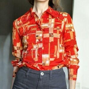 Vtg 60s/ 70s Bright Dagger Collar Buttonfront Shirt Jacquard Geometric Print XS